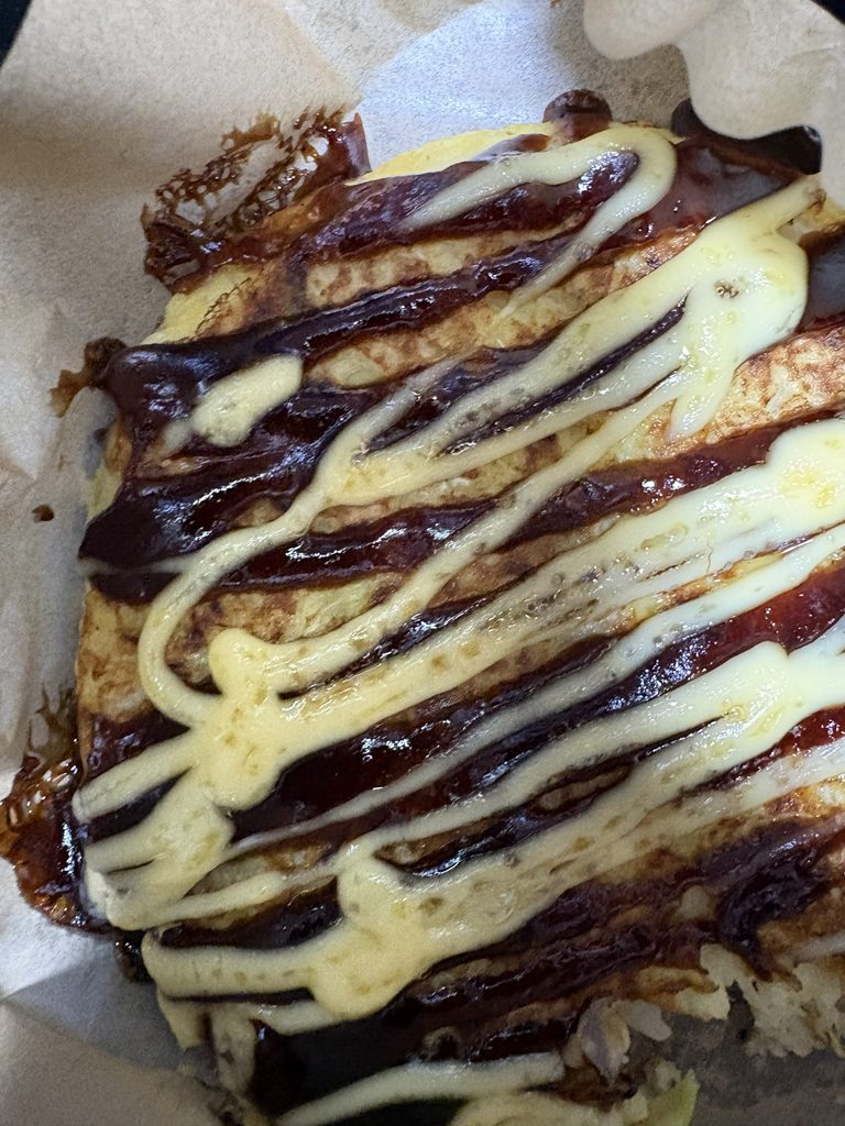 ノンフライヤーで焼いた冷凍お好み焼き