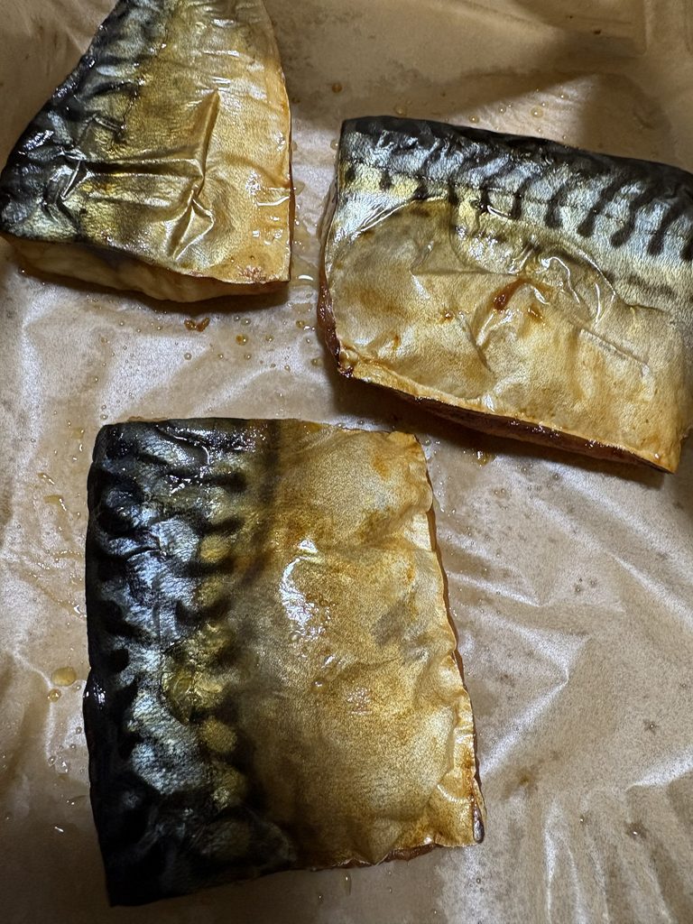 ノンフライヤーで焼くサバ